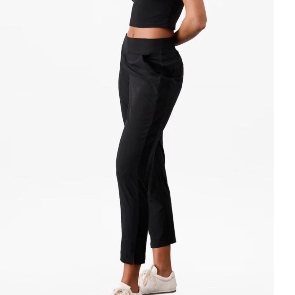 Athleta Brooklyn Mid Rise Ankle Pant in Black Athleisure Size 6